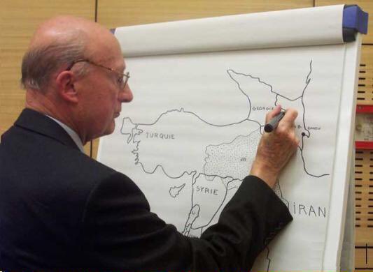 The French diplomat Bernard Dorin drawing Kurdistan's map