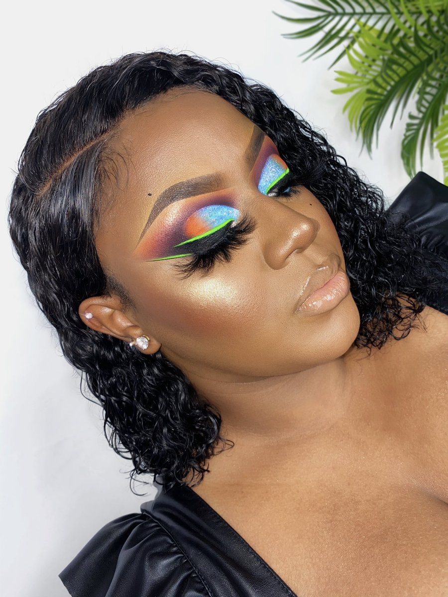 queen_solive's tweet photo. Tropical Queen😍🏝🍹
What’s your favorite thing of this look? 
IG @queensolive https://t.co/No9UxFLCoW