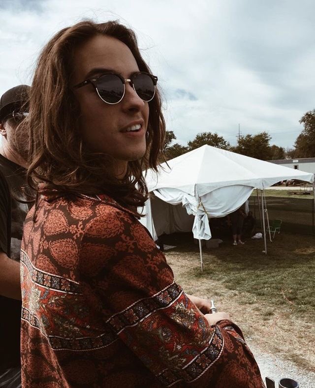 sam kiszka // sam is SO FUCKING TALENTED and i feel like he’s just a very gentle person. he’s also very pretty i love sammy