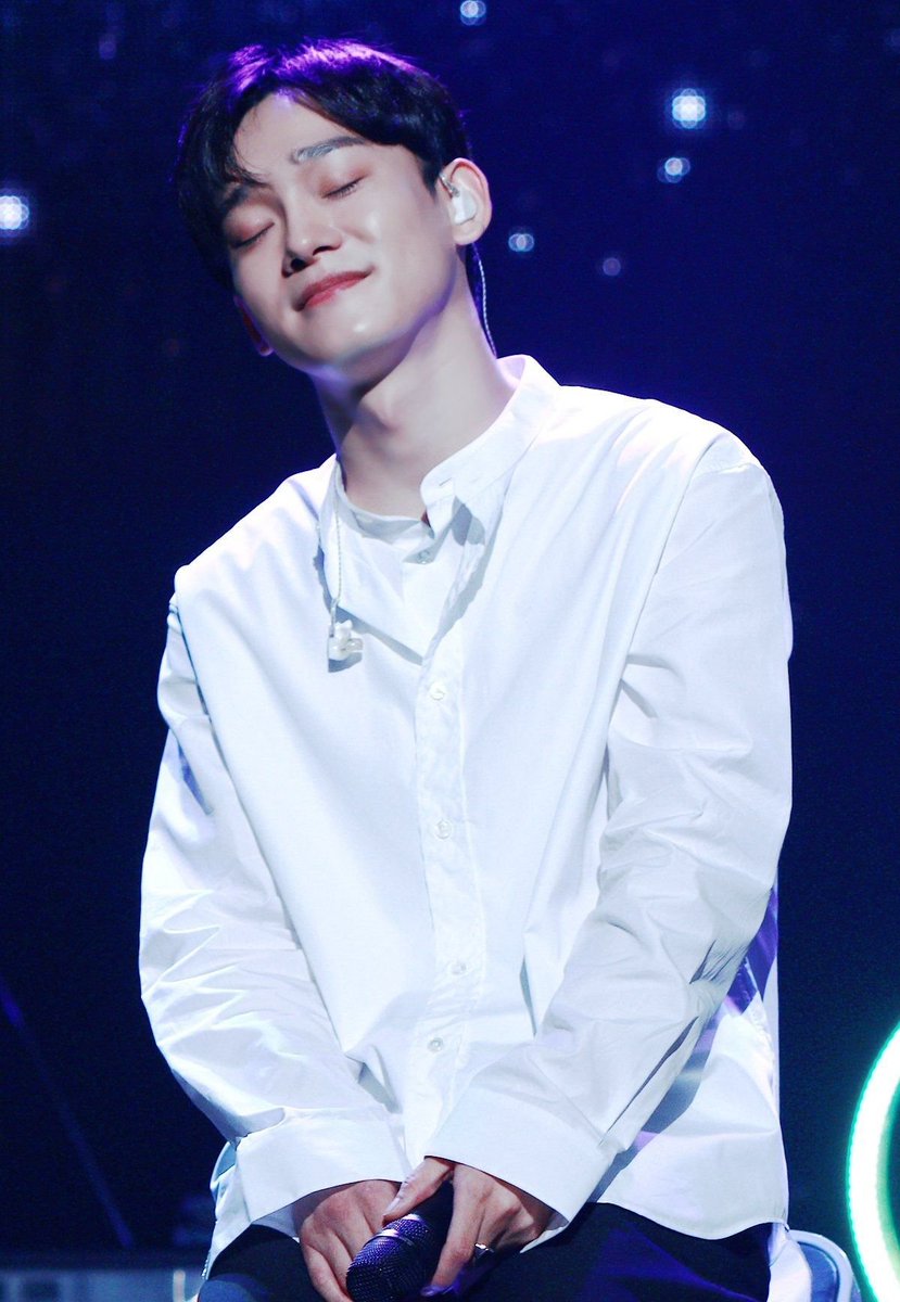 This is my first thread, it's about some of your tweets in the # for Jongdae and some pictures of him. Give some love to our Jongdae Don't forget the  #첸_보고싶어_응원해 and the Korean VPN.