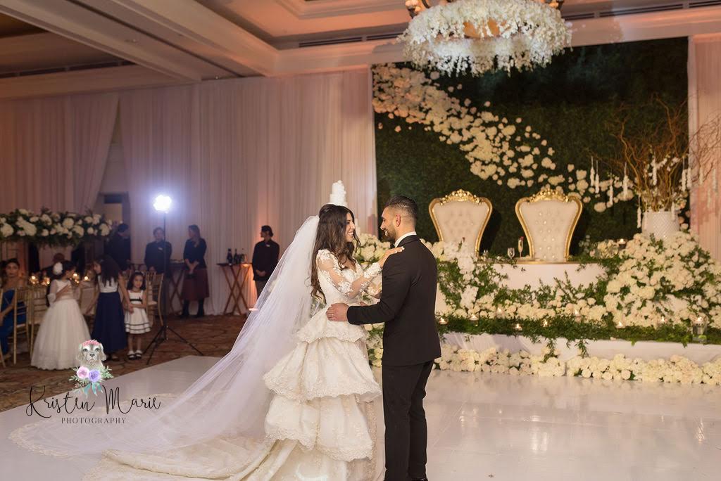 GabroEvents's tweet image. Why settle for ordinary backdrop when you can go boxwood. Hedge walls are a great option. #specialmomentsplanning #tammywaterman #sandpearl