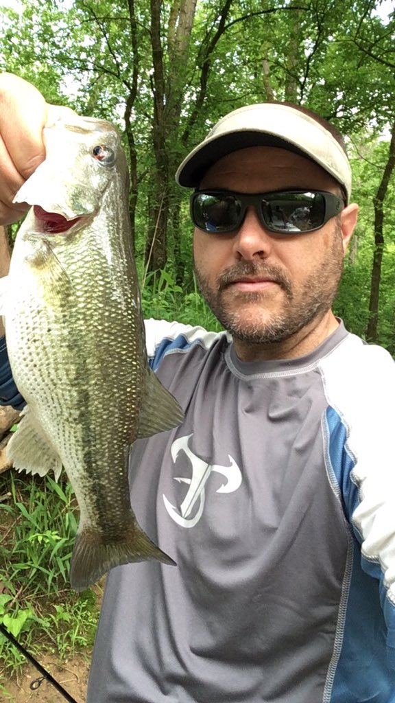 AndyWadeKY's tweet photo. #NikkoHellgrammite #BassFishing #NolinRiver @kentuckyafield https://t.co/2W6cgCTd1O