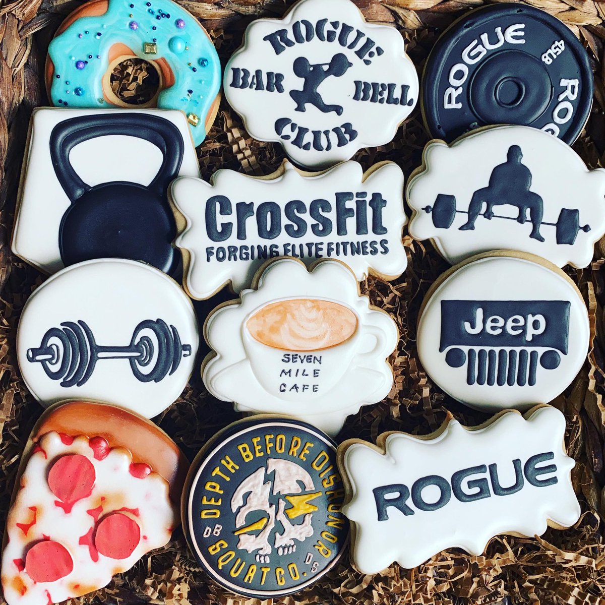 Chase’s bday cookies could not have turned out any more perfect. They represent our shared passions, special moments/items in our relationship, his fave T-shirt company &amp; our fave brand. Thank you <a href="/MadSuburbanMom/">MadSuburbanMom</a> <a href="/RogueFitness/">Rogue Fitness</a> <a href="/CrossFit/">CrossFit</a> <a href="/sevenmilecafe/">sevenmilecafe</a> 
#crossfit #ryourogue