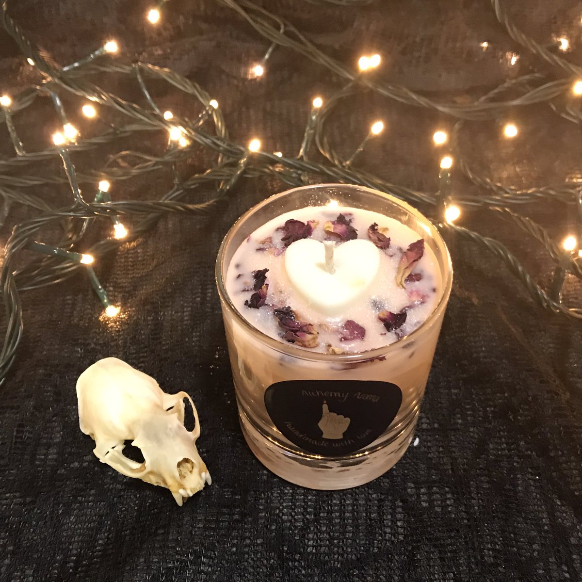 laujadewea's tweet image. !! custom candle giveaway !!

a 20 cl candle where you pick the scent that you want !! (limited scents available)

•tag 2 friends!
•like and rt this post!
•follow me! 

winner will be picked when i hit 1k followers!