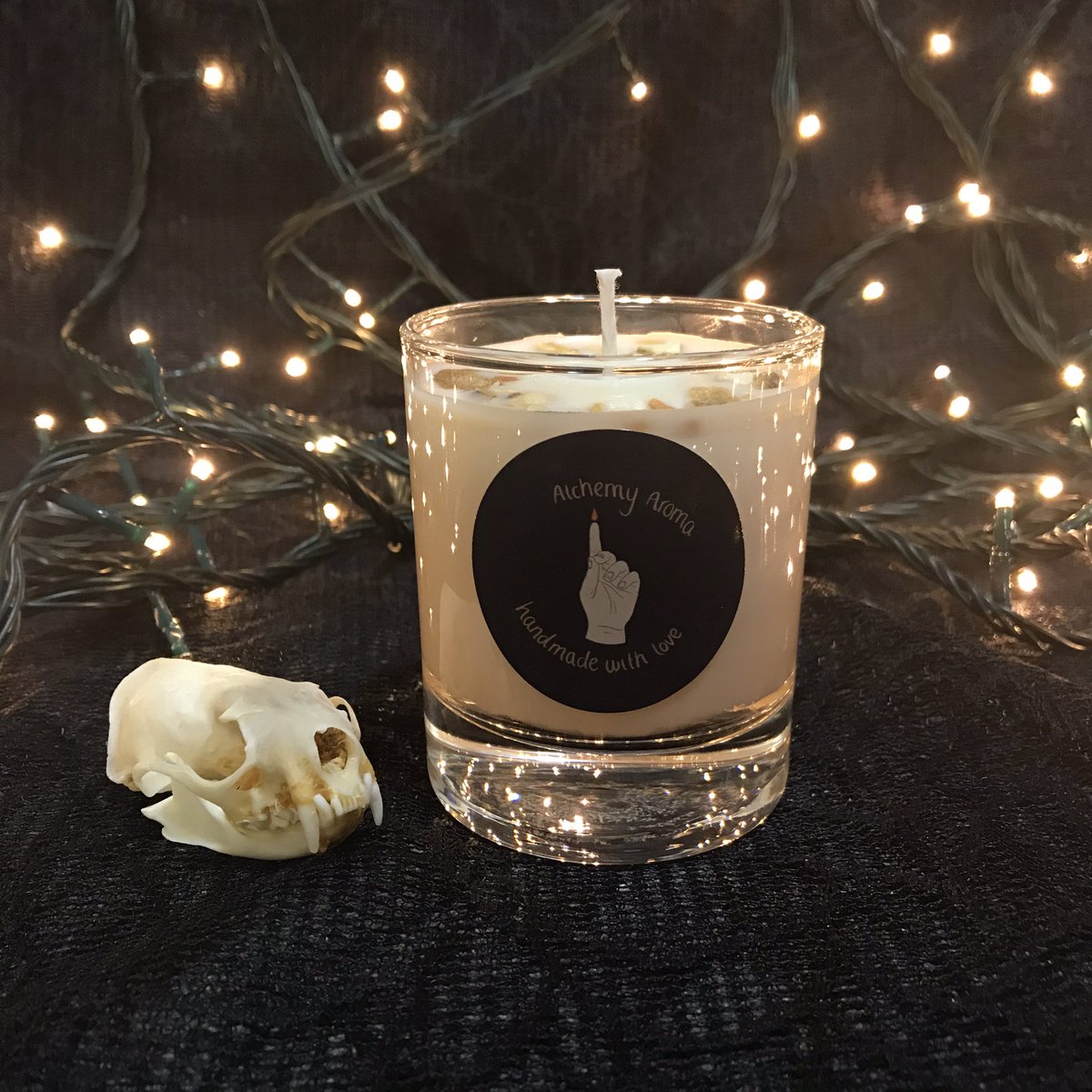 laujadewea's tweet image. !! custom candle giveaway !!

a 20 cl candle where you pick the scent that you want !! (limited scents available)

•tag 2 friends!
•like and rt this post!
•follow me! 

winner will be picked when i hit 1k followers!