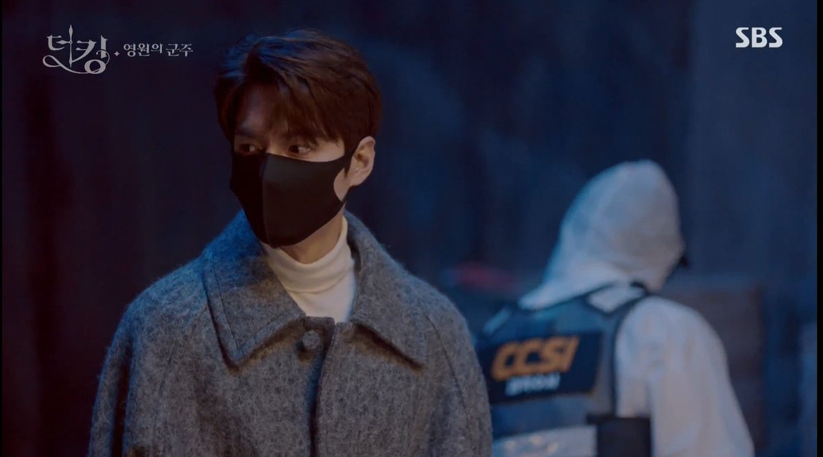 long time no see black mask even the mask can't hide leeminho's handsomeness  #TheKingEternalMonarch