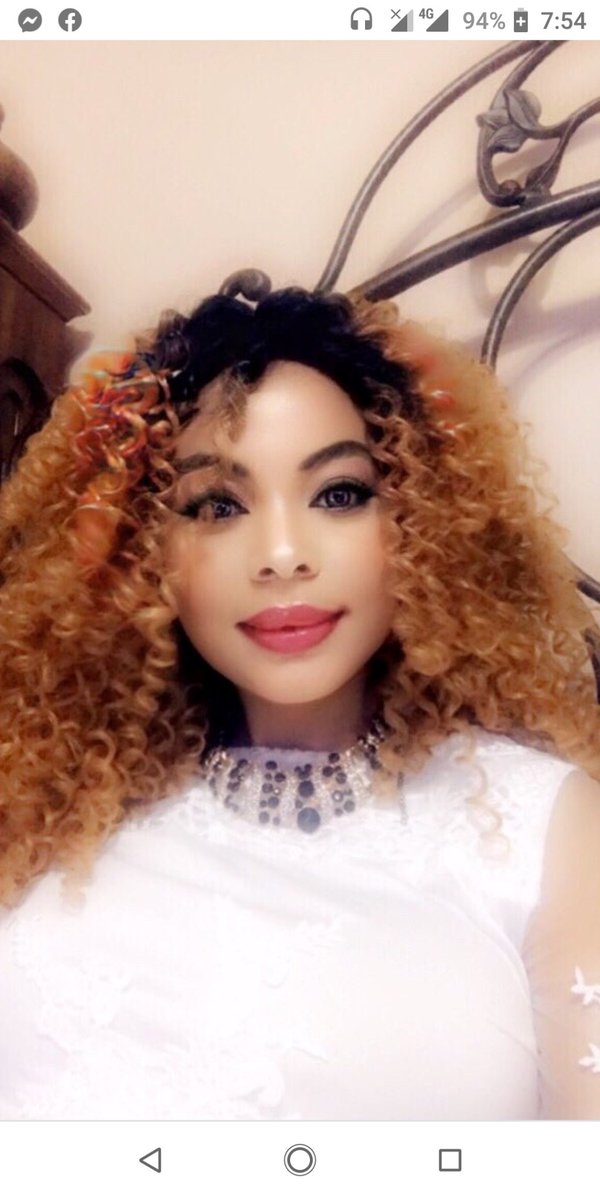 Heartie29184180's tweet photo. Her royal majesty Dr @DrMercyUwakwe touched the lives of so many in igbere, Abia state.
May the good Lord bless you abundantly.
Long live HER ROYAL MAJESTY @DrMercyUwakwe
Long live #mercy_wave.
all my love ❤️💕 https://t.co/qU1dxUOiyg