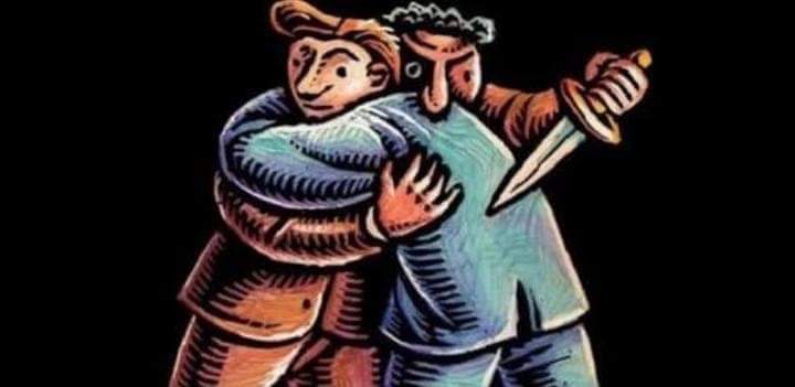 Andava do meu lado é vivia conspirando contra mim.