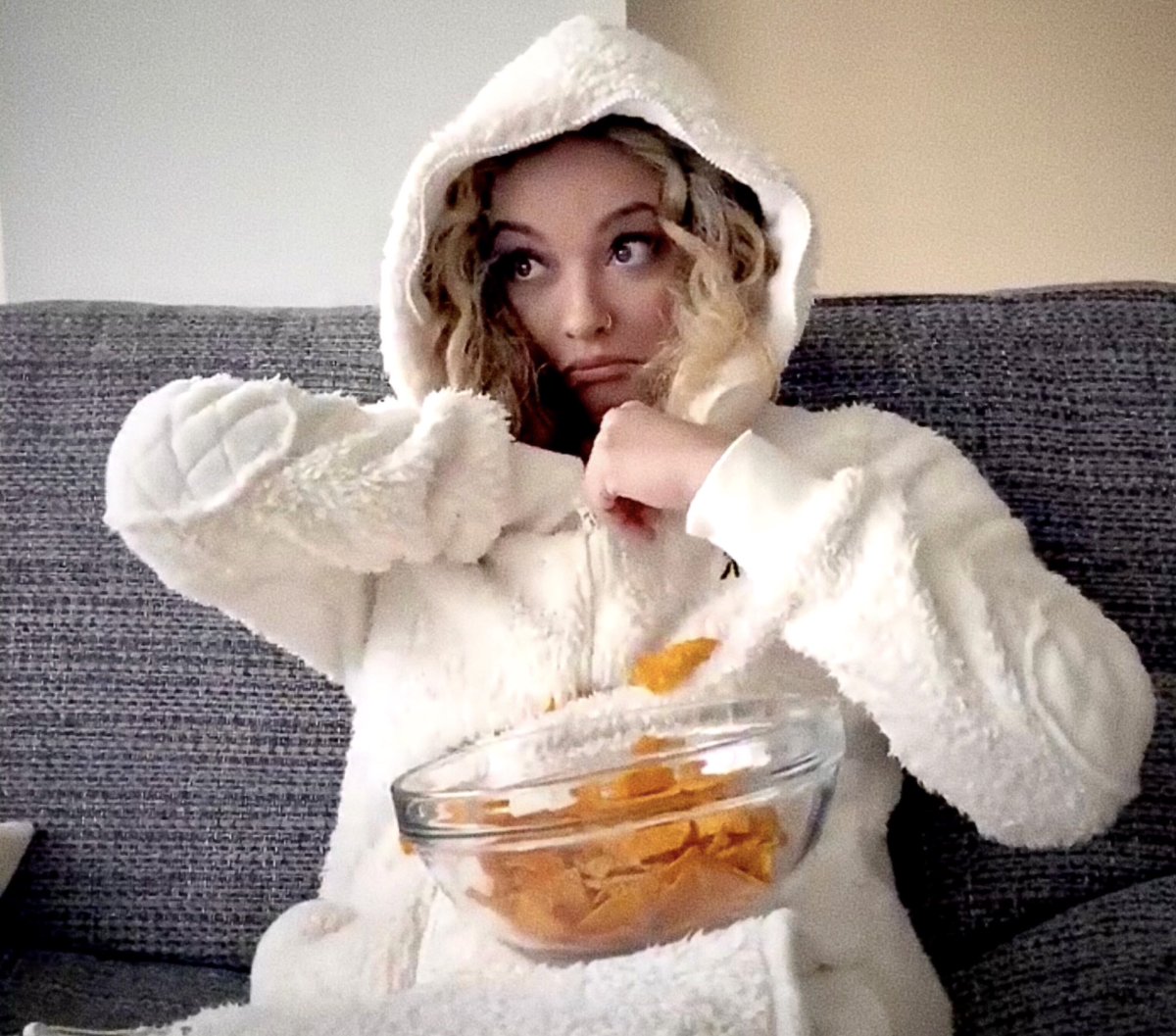 Day 23. Jade was me today in pajamas and an extra hooded diver (because it's very cold), plus a snack and a movie by Ghibli on Netflix. <3 #JadeThirlwall  #LMBreakUpSong  #LMTV  #LittleMix  #BreakUpSong  #Served  #MTVServed