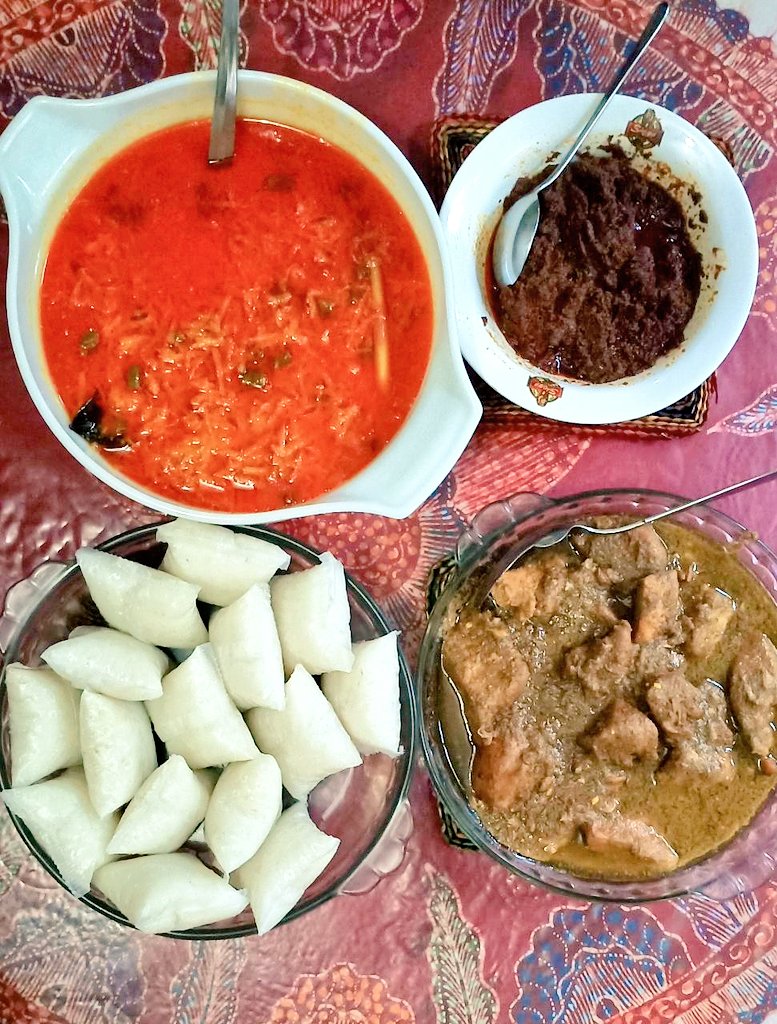 seetia's tweet photo. Yes.. Alhamdulillah jadi Lebaran ya 🤪

فَ��ِاَ يِّ اٰلَآ ءِ رَبِّكُمَا تُكَذِّبٰنِ
fa bi`ayyi aalaaa`i robbikumaa tukazzibaan

"Maka nikmat Tuhanmu yang manakah yang kamu dustakan?"
(QS. Ar-Rahman 55: Ayat 13) https://t.co/BoFHMdyFWz