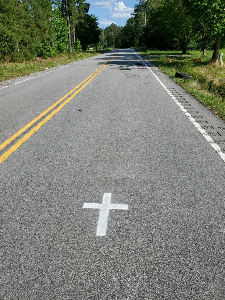 SCHP_Troop1's tweet photo. There is a family in S.C. that received the worst news of their lives today....Can we all agree to wear our seatbelts, slow down and promise not to drink and drive??? Deal?!? https://t.co/tOCA8lm7ip