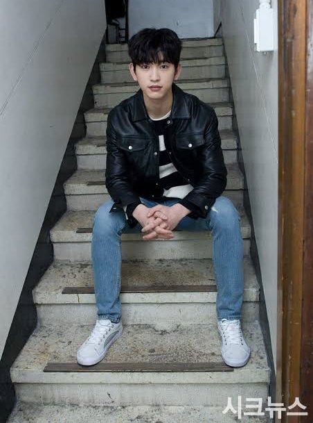 jinyoung as your college crush : a thread