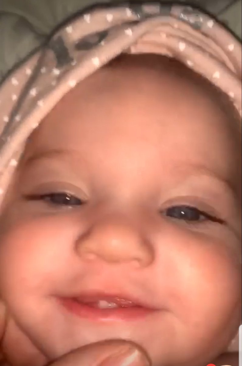 JoannaOlsen707's tweet image. #happygrandma #2teeth