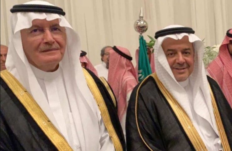 صاحب السمو الملكي خالد بن عبدالله بن عبدالعزيز وصاحب السمو الملكي منصور بن مشعل بن عبدالعزيز  المشرف العام على الكره بالنادي الأهلي كل عام وانتم وبخير عيدكم مبارك اعاده الله عليكم بالصحه والعافيه ان شاء الله