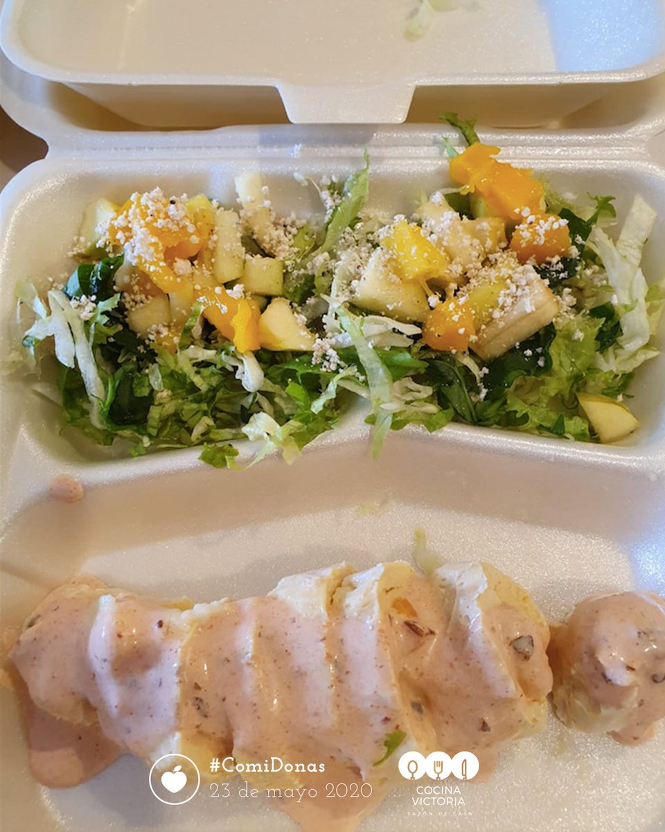 comidonas's tweet image. #SábadoGourmet en el @HospitalJuarezM. 

Hoy entregamos 70 #ComiDonas de pechuga Reyna (rellena de queso manchego, calabaza y zanahoria bañada en crema de chipotle) y ensalada de mango. 
 
¡La especialidad de Cocina Victoria! 

Tú también puedes apoyar a los #HeroesDeLaSalud.