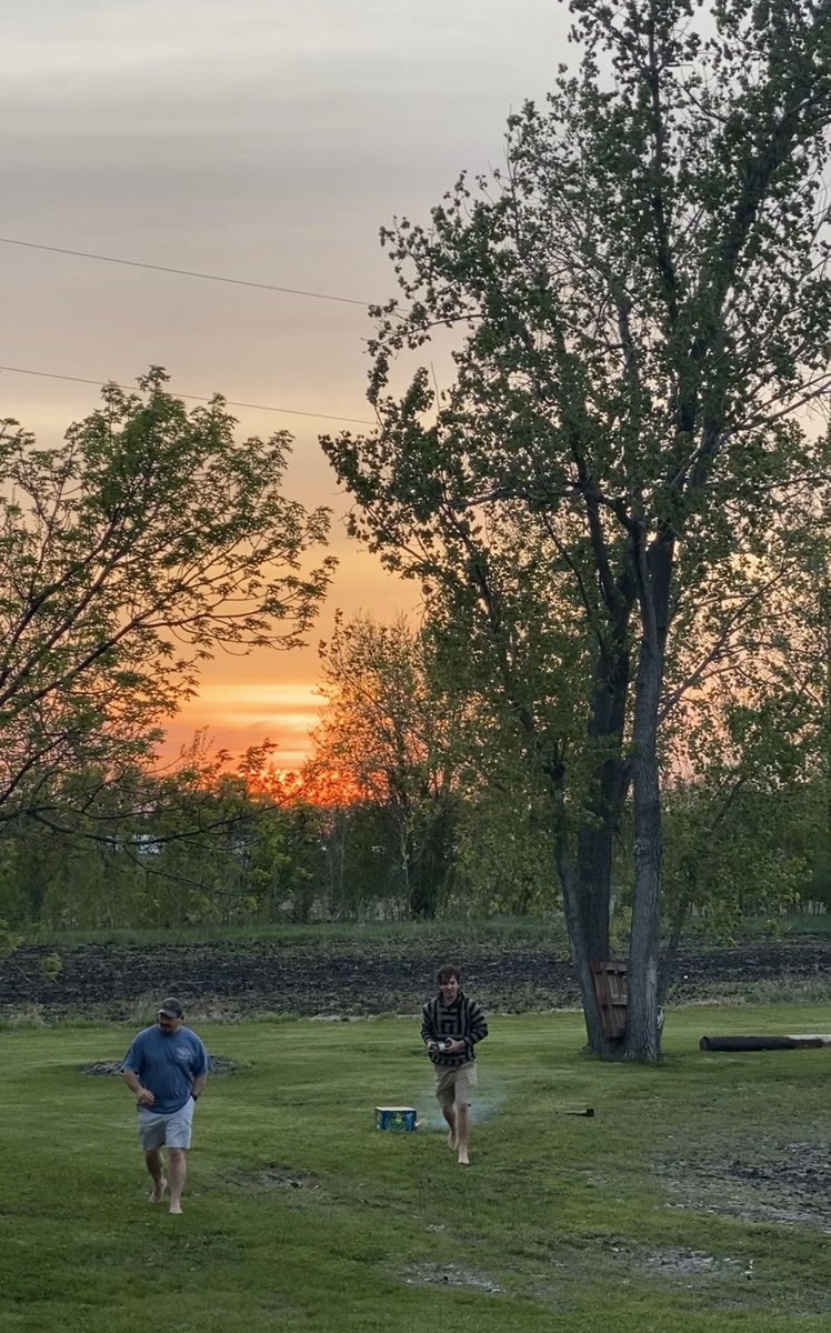 FireworksJoe's tweet photo. The season is only 1 month away! We're testing and finding our favorites now to have all the answers for you, later. Can't wait to see everyone and let us know if you have any questions! https://t.co/08g0uCCLg1