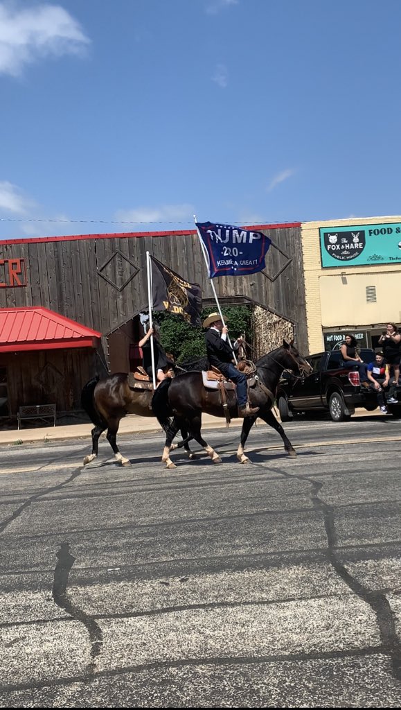 jaceelovell's tweet photo. @realDonaldTrump small town America af https://t.co/edfcHxW1p7
