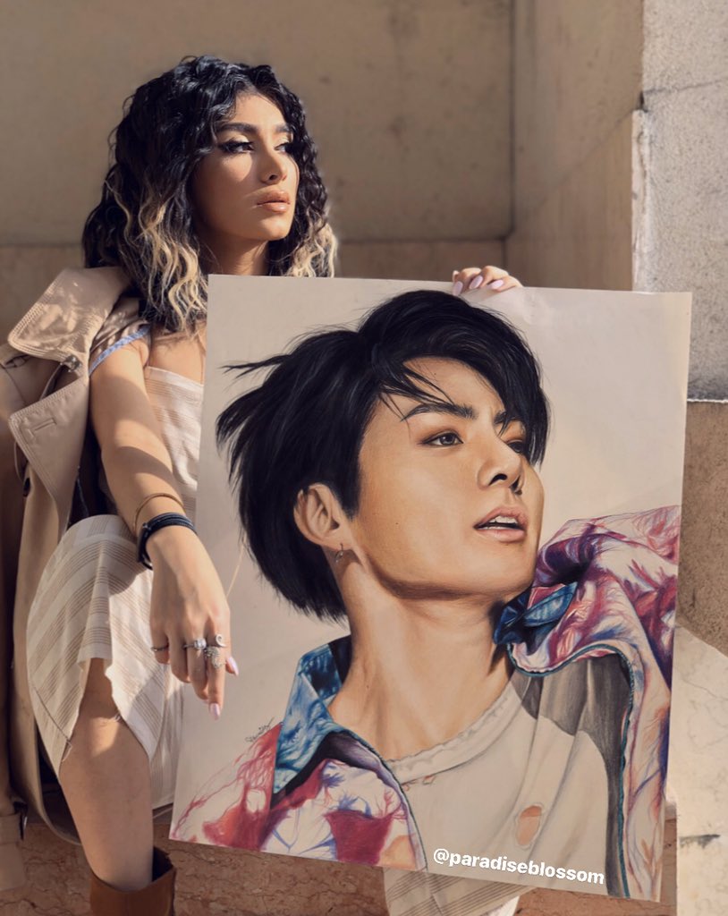 TaheriParmida's tweet photo. This art is my first great drawing of Jungkookie and i know that most of you guys love this more than the others btw you can see how huge is this😂at first i was shocked cause i’m really tiny beside it😅🙈what size is your largest drawing or painting?!🧐 @BTS_twt #jungkook #BTS https://t.co/lDVMhYzNVB