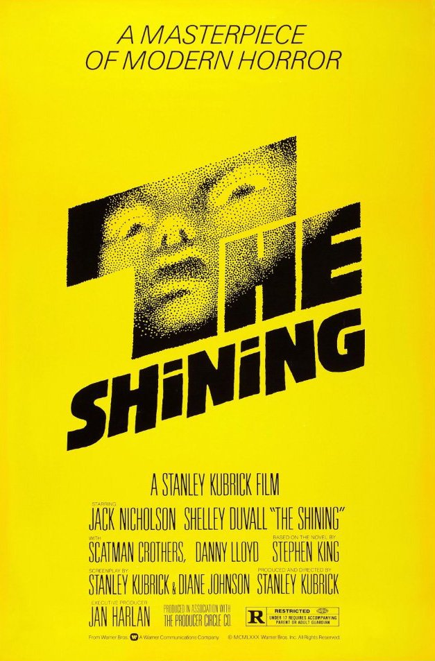 El perfeccionismo de Kubrick no cesó una vez acabado el rodaje. Antes de llegar al icónico póster final de EL RESPLANDOR, el artista Saul Bass llegó a diseñar 300 modelos rechazados por Kubrick, que iba escribiendo comentarios con las razones por las que no le convencían.