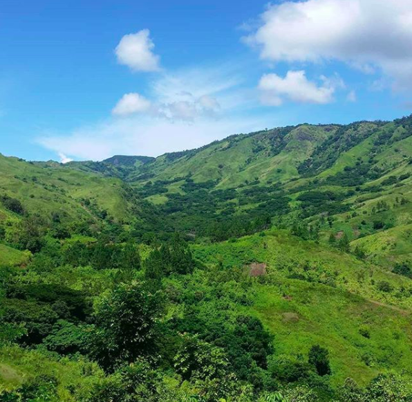 NMetherall's tweet image. #Fiji is more than just #BeachIslands. It's also #Highlands.
Exactly a year ago, I began a #13days #GeoScience #trek through the #mountains of #Nadarivatu and #Ba starting at the #headwaters to study #rivers and #rocks. I worked with #villages and @ItaukeiAffairs @UNDP_Pacific