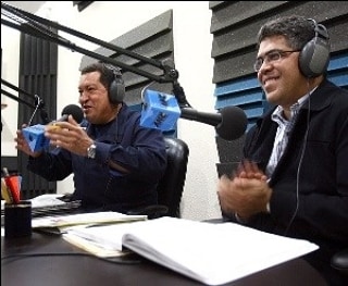 JauaMiranda's tweet photo. A 21 años de Aló Presidente. Reafirmo tantos sueños compartidos, vuelvo a pisar tantos caminos andados por la Patria.  Nadie me quita lo luchado junto al Comandante Chávez. Gracias a la vida. Seguimos el camino que él nos señaló. https://t.co/f3OKg4edQ3