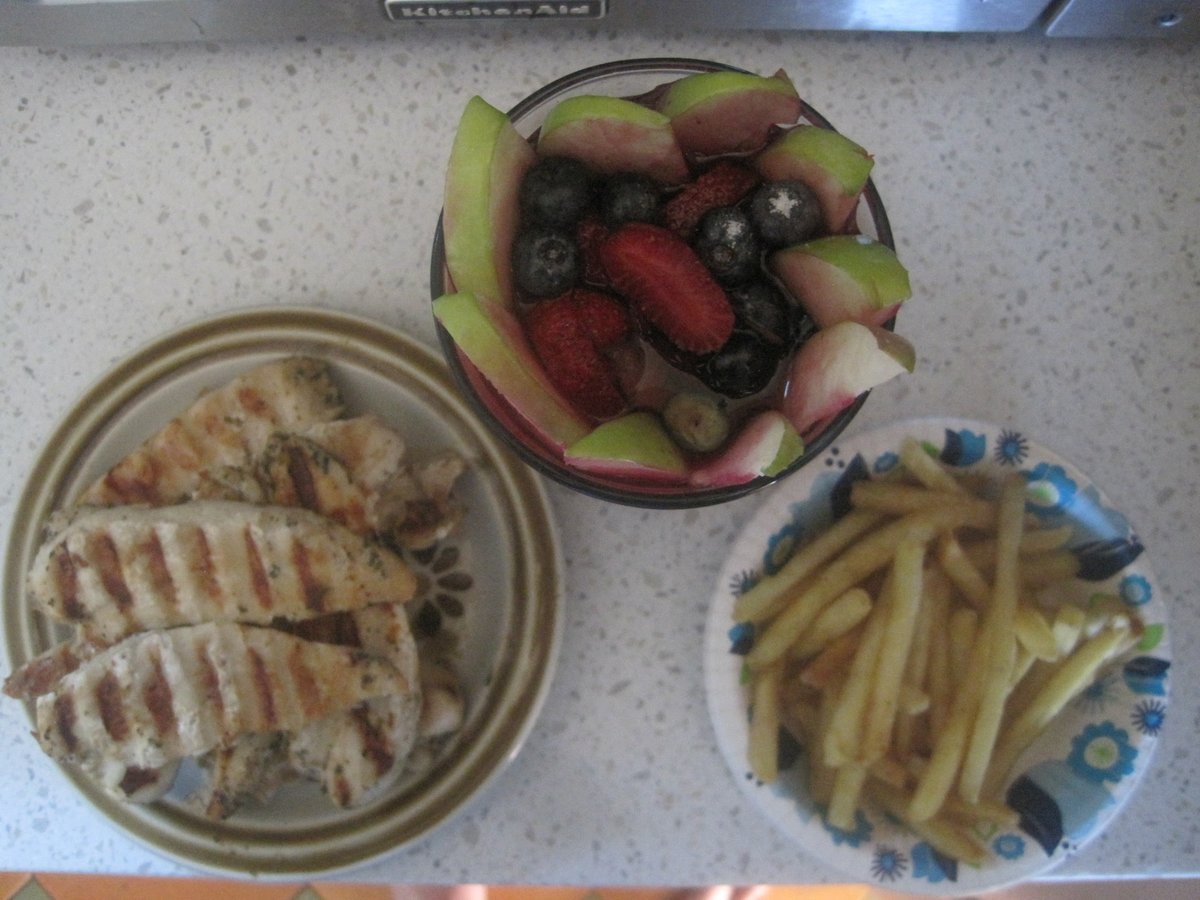 you can tell it's done when the apple slices start turning this delightful shade of pinkI've paired it with fries and grilled chicken tenders for dinner--their lemony zest plus the tartness of green apples in lemonade should play well together