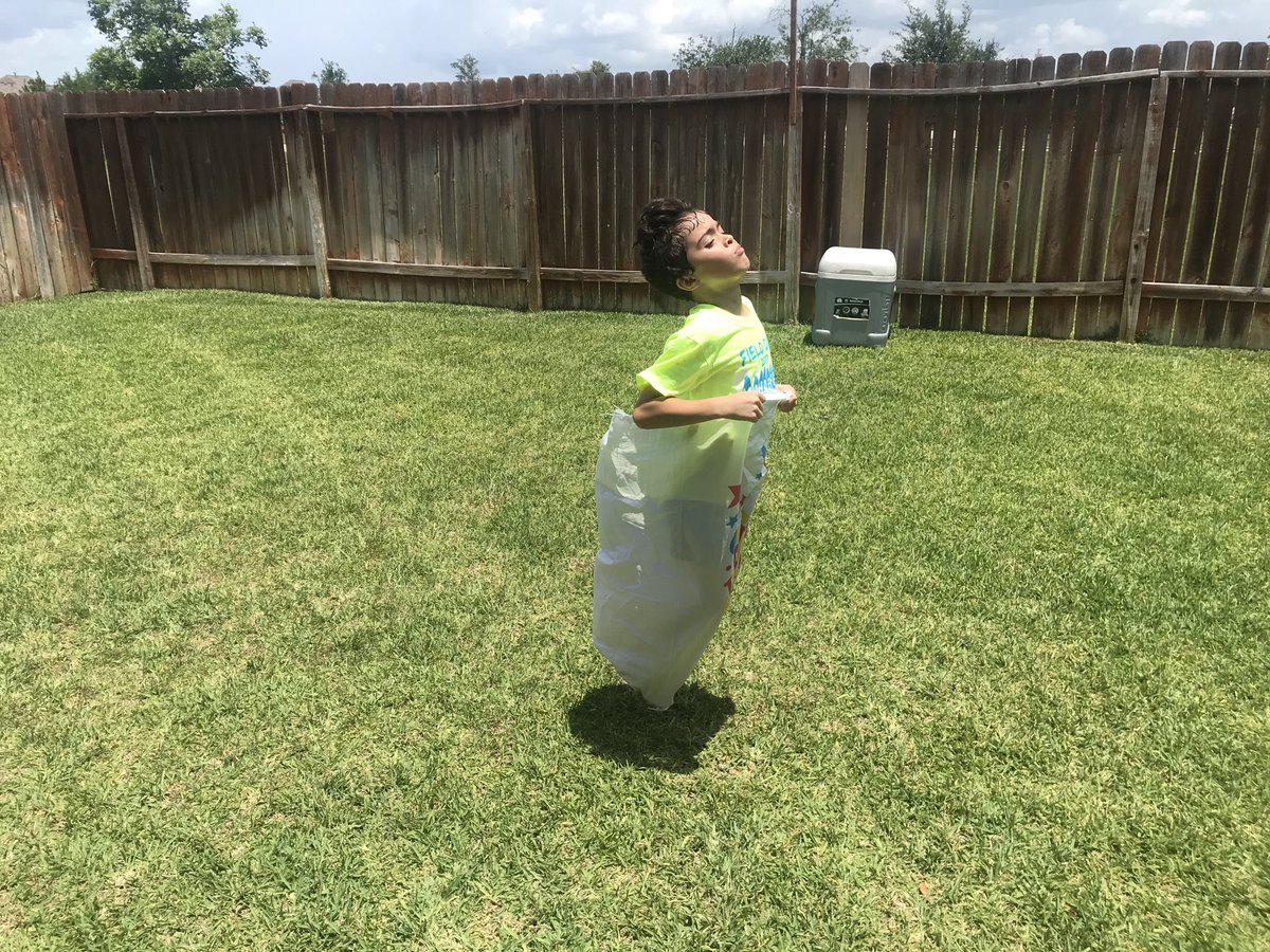 MoariesTA's tweet photo. Field Day 2020 was so fun! ⁦@Mahaffey_PE⁩ ⁦@MahaffeyKISD⁩ ⁦@ptomahaffey⁩ https://t.co/patf02SzHQ
