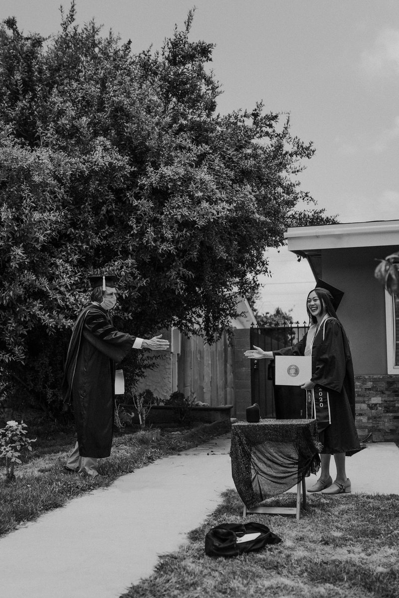 annievtrann's tweet photo. imagine opening a history textbook in 2050 and seeing these photos 📸 my little sister’s professor at CSUF drove to students’ homes with his wife to host thoughtful and socially-distanced graduation ceremonies in the front yard. Why aren’t teachers getting paid more? https://t.co/sFaCgKvtiQ