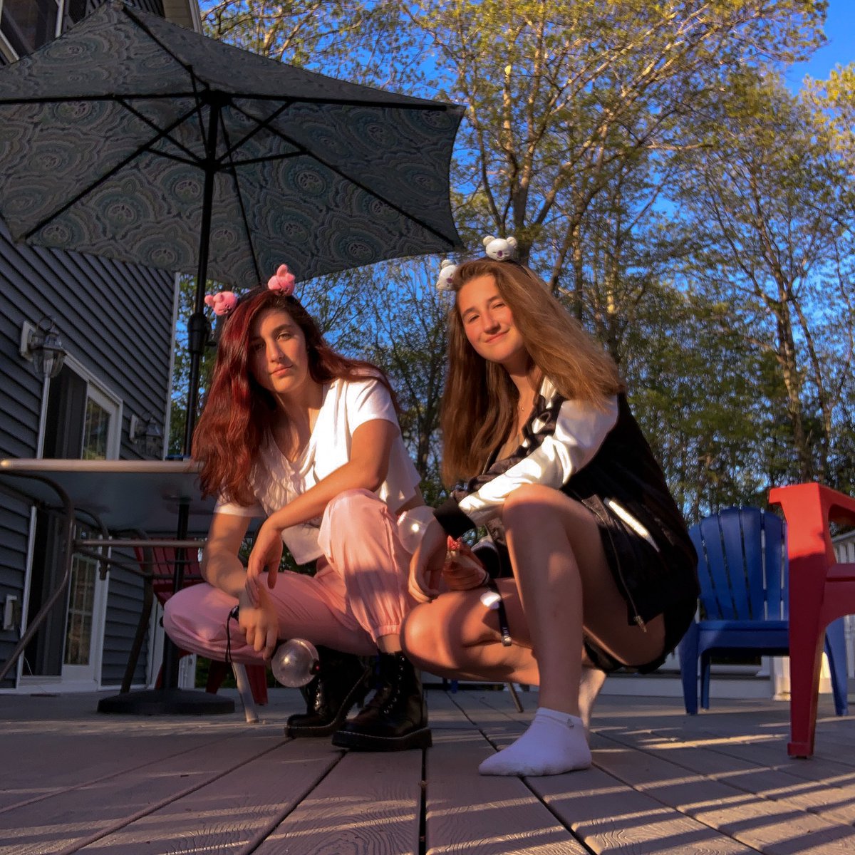 flowerguuk's tweet photo. Since it’s supposed to be concert time, my sister and I decided to take pics in what would be our concert fits 😔😔
#BTSxMETLIFE #metlifeD1 #BTS @BTS_twt https://t.co/QHBhVJf7MK