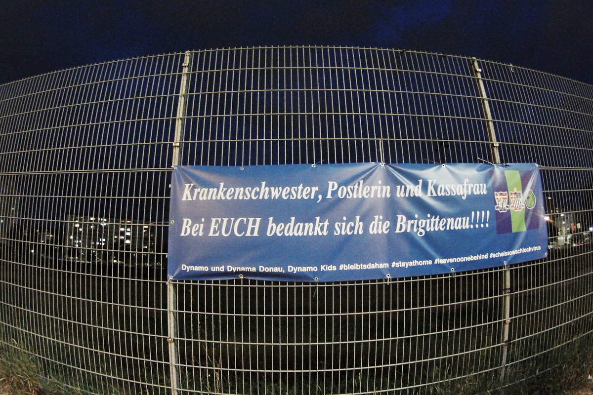 apex_archive's tweet photo. Die neuen Stars, um die sich die Regierung kümmert, sind übrigens die Gastronomen...

#coronakrise #Österreich #Brigittenau #Dynamo #bleibtsdaham https://t.co/PI1UjveMVl
