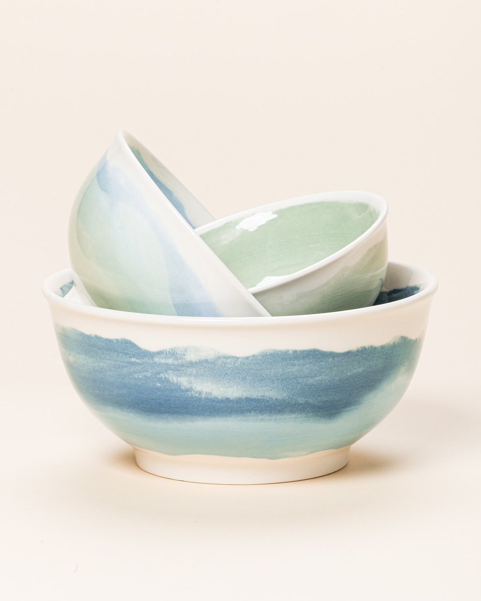 causebox's tweet photo. SPOILER NO. 4! 🍉

Prepare to be amazed when your Summer CAUSEBOX arrives, strangely heavier than usual, and includes a Set of 3 Nesting Bowls!

This set was custom made for CAUSEBOX in collaboration with Pepper + Vetiver and Erin R Wolf with a two-tone, watercolor design. https://t.co/CEhWfLmO6g