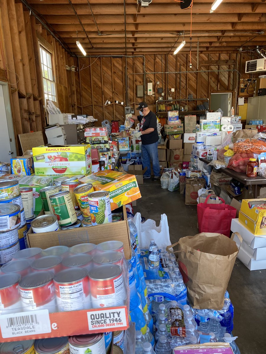 CASenCaballero's tweet photo. Another successful food drive for our farmworkers! Thank you to everyone who participated through donations and or volunteerism. This is what community looks like. 
@RepJimmyPanetta  @AsmRobertRivas @LULAC #D12 https://t.co/XyWZHJnSHs