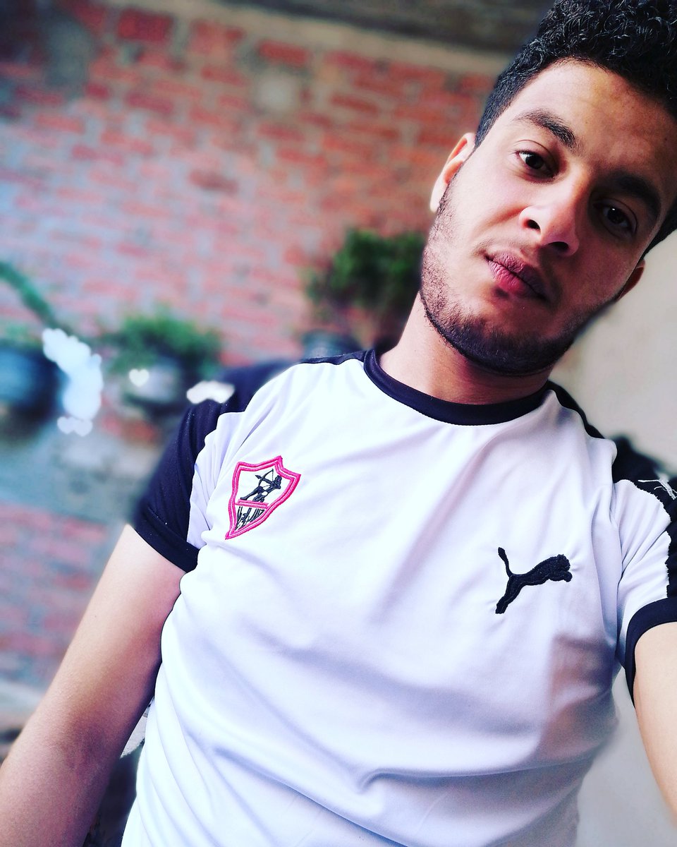 BasaRiyad's tweet photo. عيد مبارك علي الجميع
Happy eid 😍🌹 https://t.co/SrE0YGUM6s