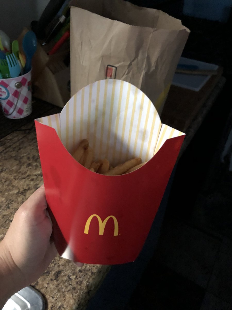 RACunyus's tweet photo. @McDonalds I’m tired of getting half empty boxes of limp fries! WTH?? https://t.co/Zyz4ty89Hd