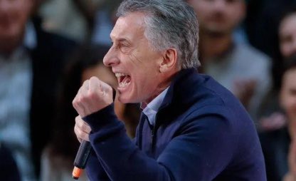 OrningRodriguez's tweet photo. HACES CHISTES CON ALBERTO, TE REÍS CON KICILOFF! QUE TE HICIERON HORACIOOOOOOO? https://t.co/Fw9JjGejo1