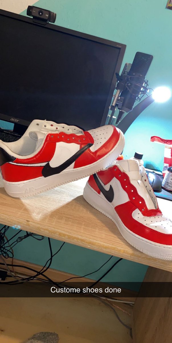 cesazofficial's tweet photo. Custom AF1‘s watcha think bout em?😴 @Nike @trvisXX https://t.co/mWFzAXrQqp