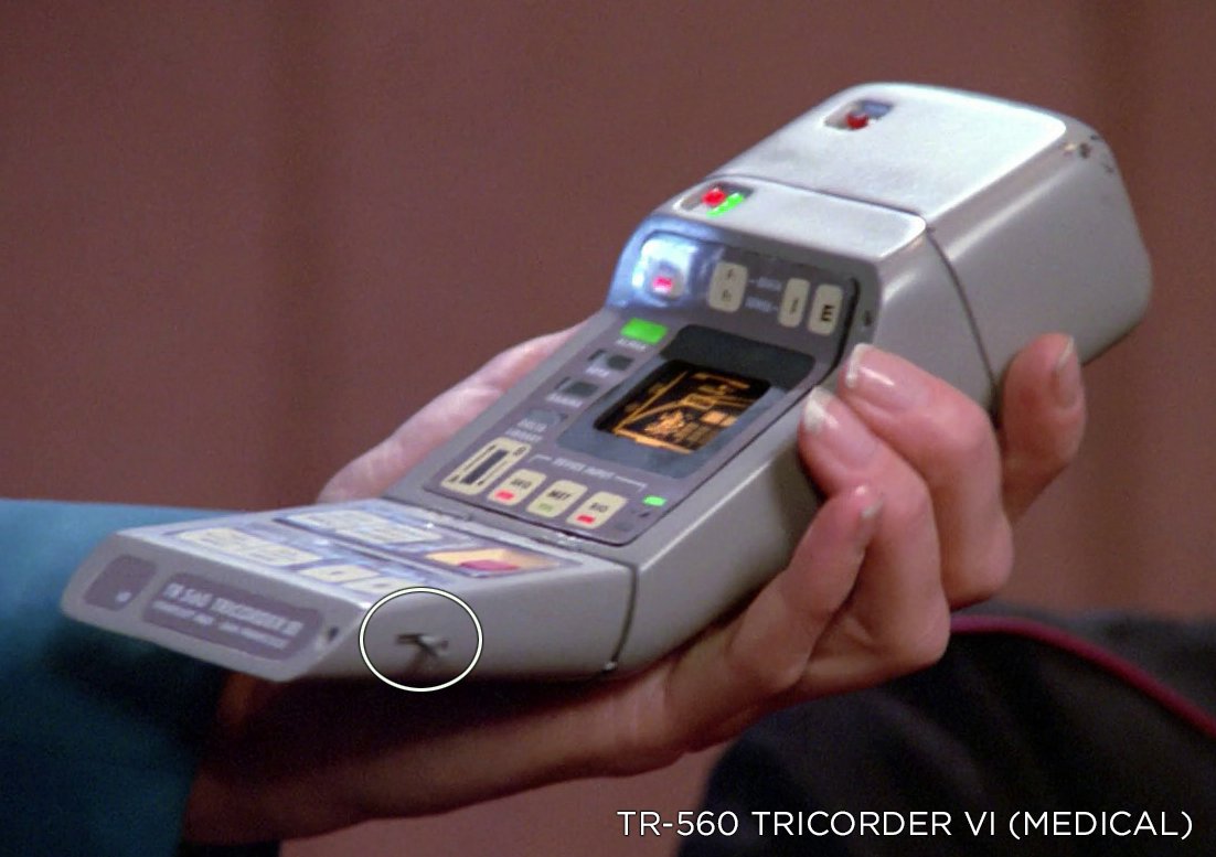 Did you know that the early  #StarTrek TNG "Mark VI" tricorder props, used in the first two seasons, had mechanical latches to keep the lower door shut?These were removed with the "Mark VII" versions introduced in TNG's third season.