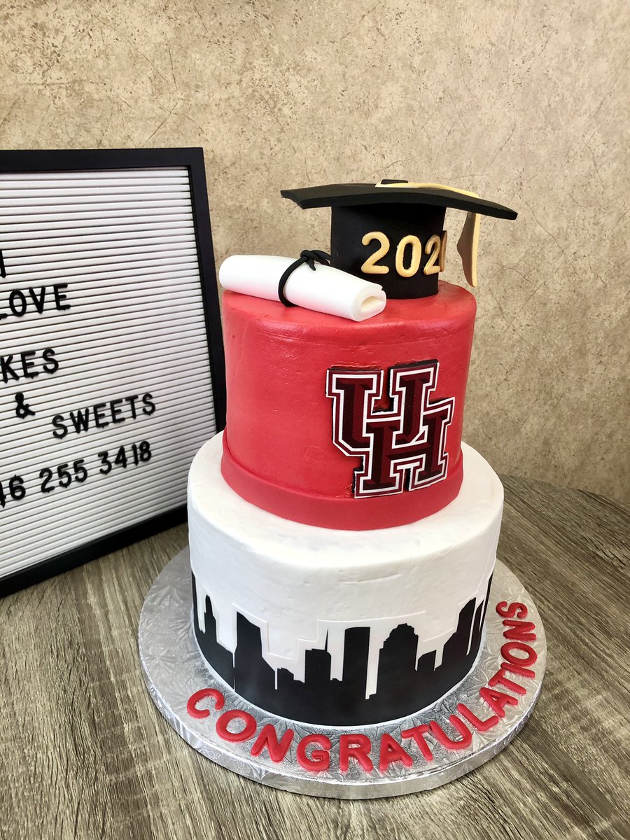 lizetteperalta1's tweet photo. Graduation cake!🎓👨🏻🎓❤️🤍🖤. #graduationcake #Congratulationsgraduate #universityofhouston #uofh #ClassOf2020 #customhome https://t.co/BfvjtdaLIP