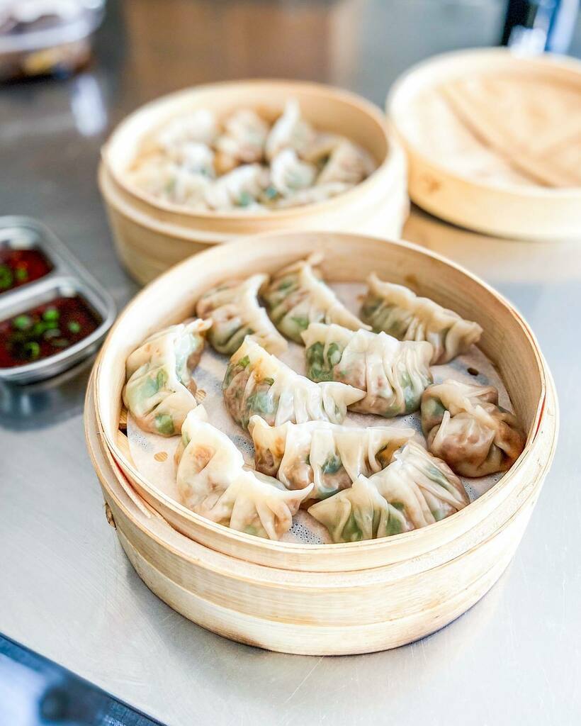 litosupplyco's tweet photo. Saturday night dumplings. Made these vegetarian babies when I was 3 Aperol Spritzes deep, so the pleats are far from perfect. Also, the last time I made dumplings was when I was 11/12 with my grandma so I was reeeeaaaal rusty. 🥟 I used ground vegetarian meat substitute, spin… https://t.co/m6KyWoZtwx
