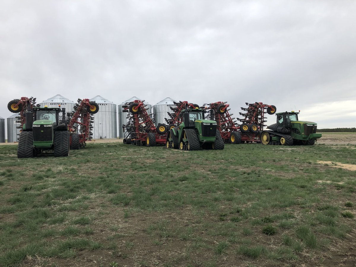 That’s a wrap! Buddy light time.⁦ ⁦<a href="/CrozierAg/">@Crozierag</a>⁩