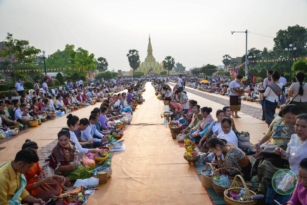 simthisom's tweet image. 