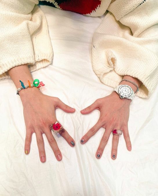 ﹟hoseok's hands; a necessary thread  #JHOPE  #제이홉  #정호석  #hoseok  @BTS_twt