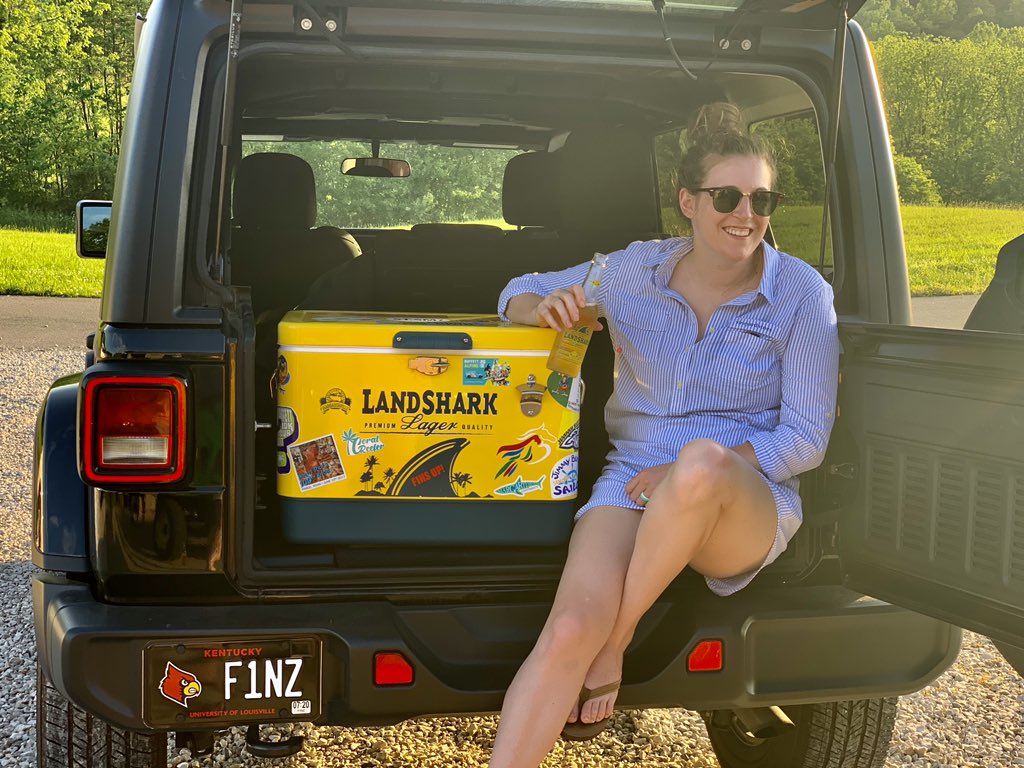 TullyMars414's tweet photo. No better way to spend Memorial Day Weekend than with @landsharklager. #LetsBeach #Margaritaville #F1NZ #Jeep #FinsUp https://t.co/yLctCnanjQ
