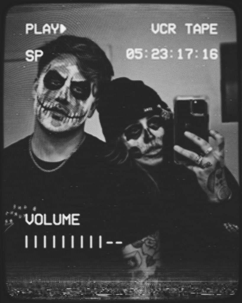 craymusic's tweet photo. If you scared of being crazy 
Then I’ll be crazy with you 
If you jumping off the bridge 
I’ll hold your hand and jump with you 
If you break it I’ll just buy it 
Cus I made that oath to you 
If you scared of being crazy 
Then I’ll be crazy 2 https://t.co/hJ3BQ0QGhS