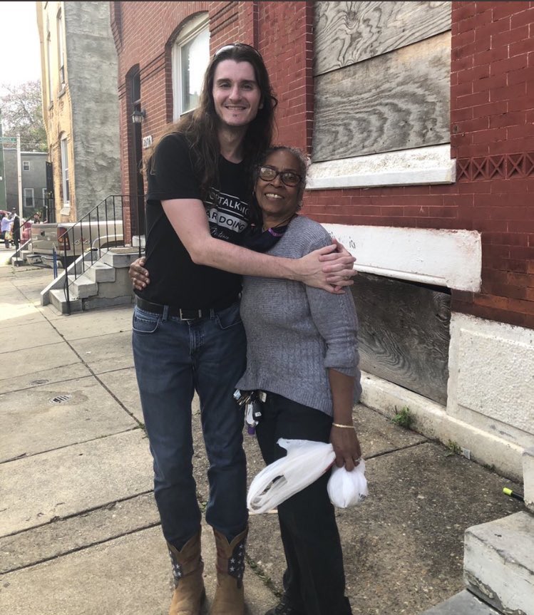 AmericanCleanup's tweet photo. Thank you to everyone who showed up today for #PhillyCleanup2
What our country needs more than ever is LOVE & COMMUNITY.
We felt that today in Philly 🙏♥️🇺🇸
#AmericanCleanup #PhillyCleanup2 #AmericansHelpingAmericans #BeingTheChangeWeWantToSee #NotBlackNotWhiteAmerican https://t.co/OUbeeJrQnG