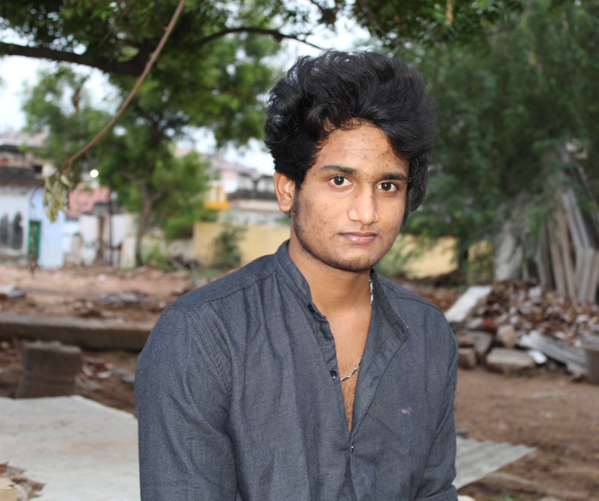 VishanthMia's tweet photo. #NewProfilePic https://t.co/58g3CViX5z