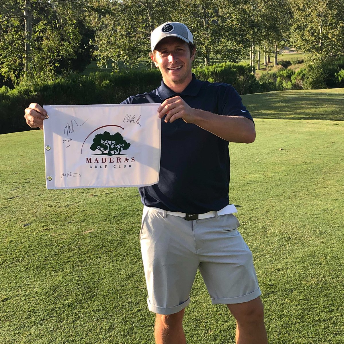 MaderasGolf tweet media