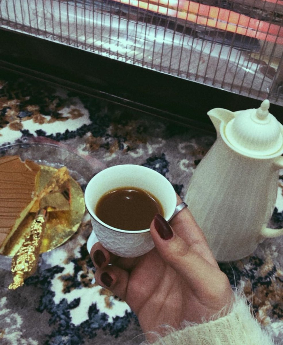 يا رسايل علميهم كيف قلبي ذاب فيهم ولو فات العيد ونسونا يا رسايل ذكريهم