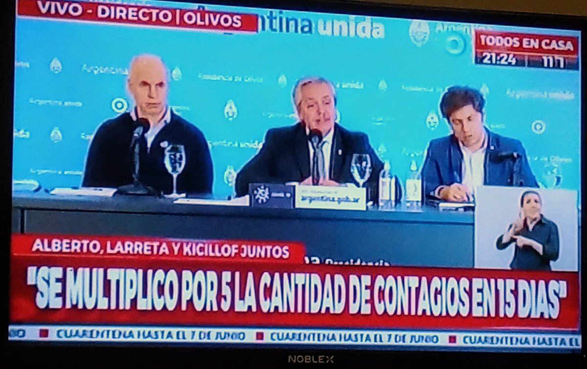 Nicolivera's tweet photo. " A los que estamos en esta mesa nos toca gobernar... El resto opina" https://t.co/l6AjXwCTmS