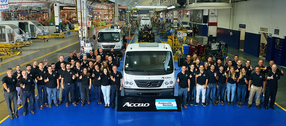 InfoAutoAr's tweet photo. #MercedesBenz reiniciará la producción de la #Sprinter y sus camiones en Argentina. La reapertura de la planta será el 26 de mayo. @MercedesBenzArg #INFOAUTO #IAcamiones #IAvan El informe: (https://t.co/ZCz39CKqYv) https://t.co/gt0nh54J92